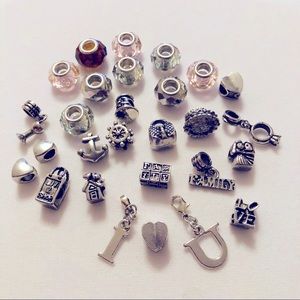 🇺🇸 3 for $24 🇺🇸 Silver Tone Charm Beads